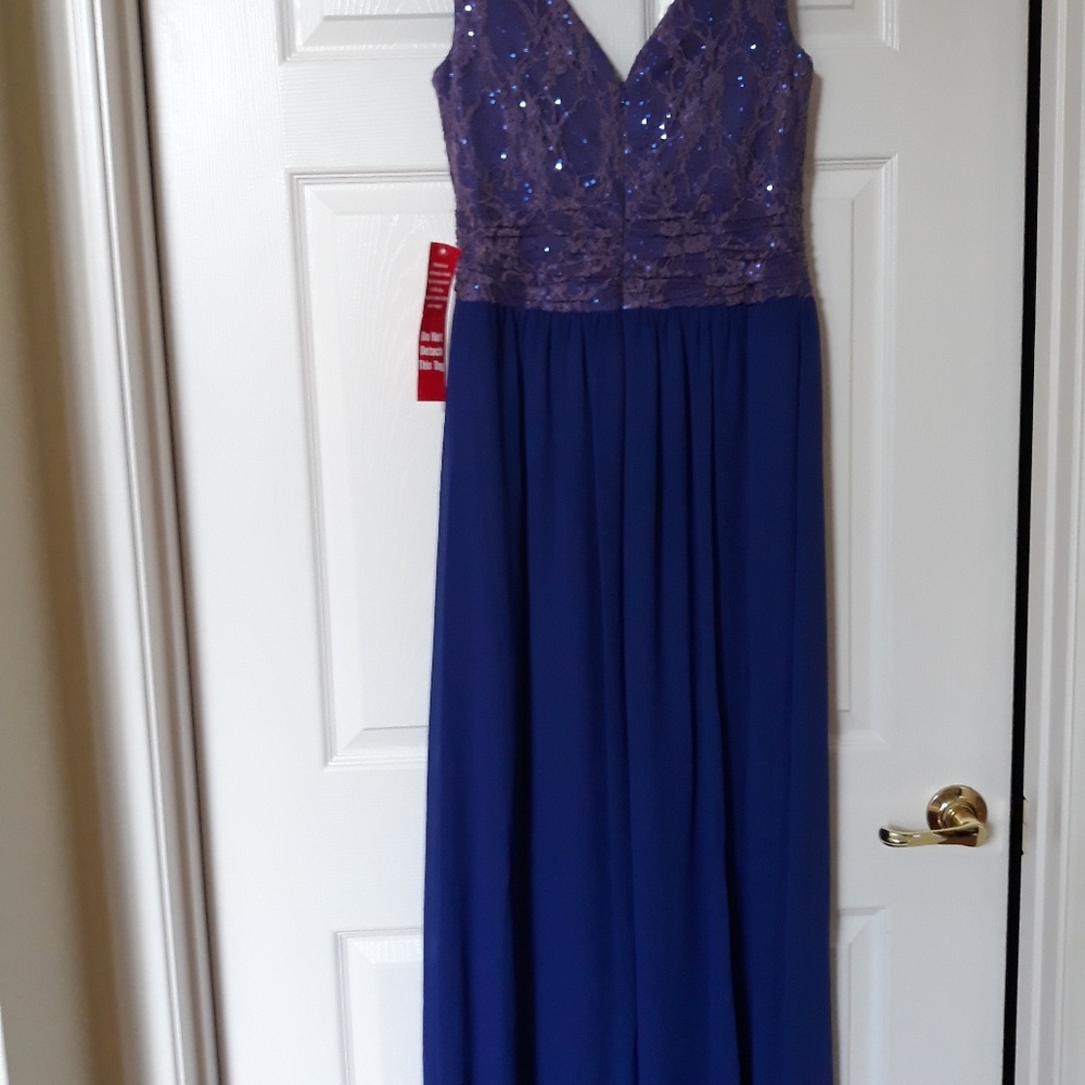New Long maxi gown never worn size 6